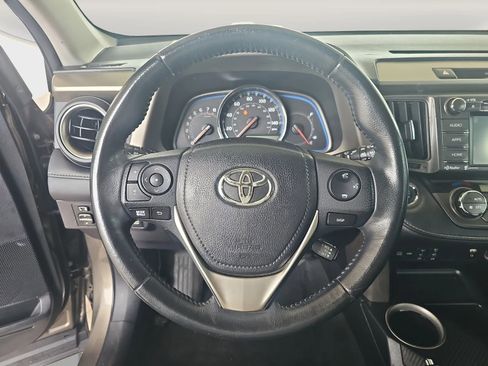Used 2014 Toyota RAV4 Limited image 9