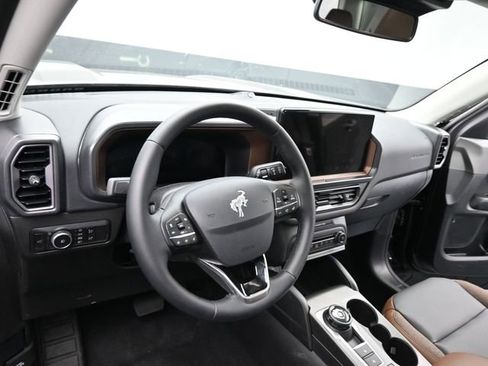 Used 2025 Ford Bronco Sport Outer Banks w/ Outer Banks Tech Package+ image 13