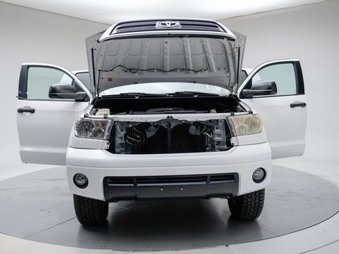 Used 2010 Toyota Tundra 4x4 Double Cab image 16