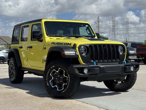 Used 2023 Jeep Wrangler Unlimited Rubicon 4xe w/ Steel Bumper Group AWD/4WD image 2