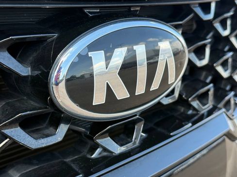 Used 2021 Kia Sorento S w/ Panoramic Sunroof Package FWD image 14