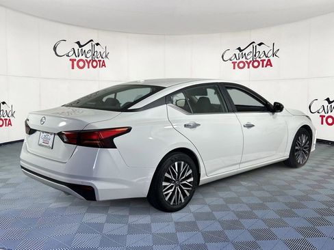 Used 2025 Nissan Altima 2.5 SV FWD image 7