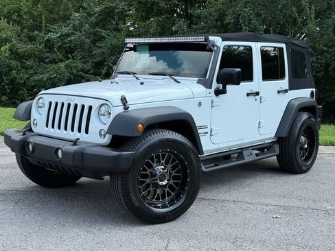 Used 2018 Jeep Wrangler Unlimited Sport S AWD/4WD image 1