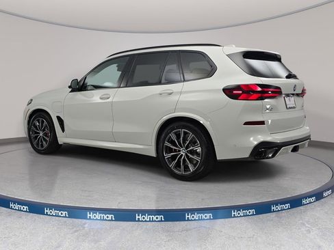 New 2026 BMW X5 xDrive50e w/ M Sport Package AWD/4WD image 7