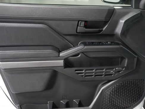 Certified 2024 Toyota Tacoma SR5 image 31