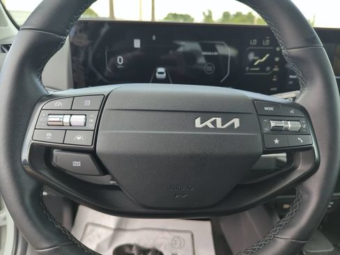 Used 2025 Kia K4 EX FWD image 42