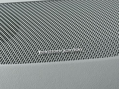 New 2026 Volvo XC90 B6 Plus w/ Protection Package Premier image 16