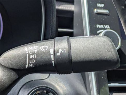 Used 2019 Toyota Avalon XSE FWD image 11