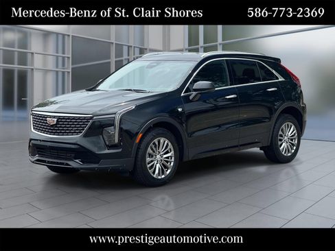 Used 2024 Cadillac XT4 Premium Luxury w/ Cold Weather Package FWD image 1
