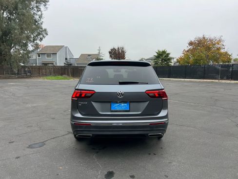 Used 2021 Volkswagen Tiguan SE image 5