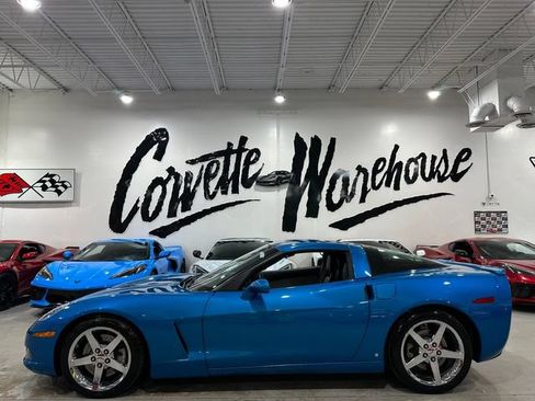 Used 2008 Chevrolet Corvette Coupe w/ Preferred Equipment Group RWD image 2