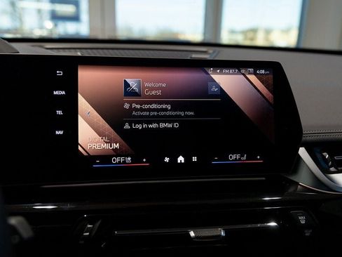 Used 2025 BMW X1 xDrive28i w/ Premium Package image 27