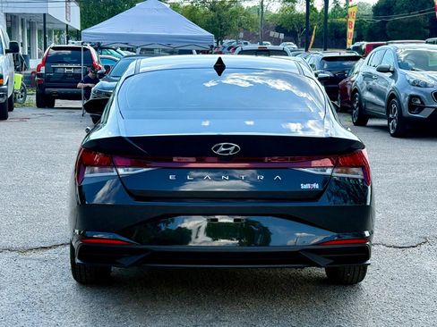 Used 2022 Hyundai Elantra SEL FWD image 6