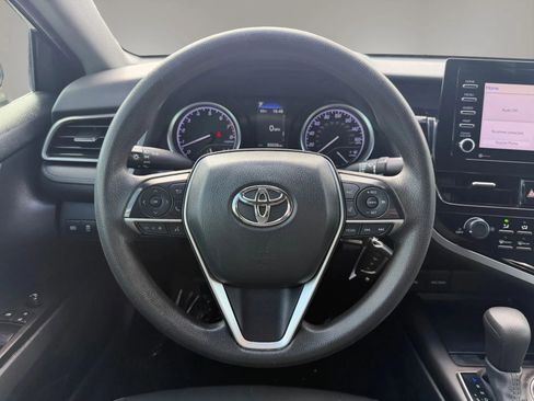 Used 2021 Toyota Camry LE w/ Carpet Mat Package (TMS) FWD image 18