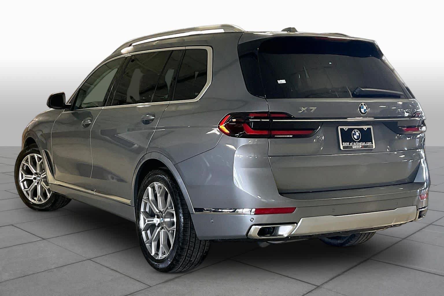 Used 2026 BMW X7 xDrive40i w/ Premium Package AWD/4WD image 9