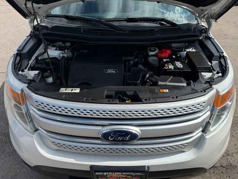 Used 2015 Ford Explorer XLT w/ Equipment Group 202A AWD/4WD image 33
