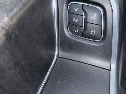 Used 2023 Ford F150 Lightning Lariat image 13