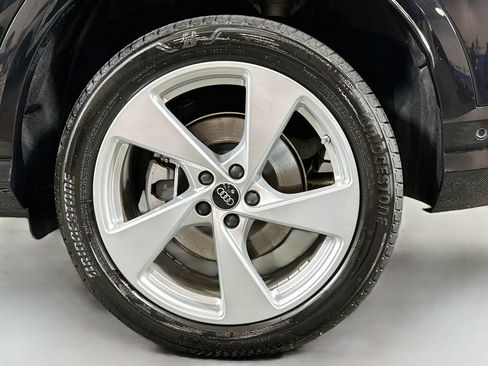 Used 2025 Audi Q5 Premium Plus w/ Premium Plus AWD/4WD image 31