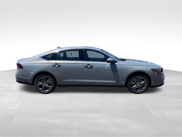 New 2026 Honda Accord EX-L image 9