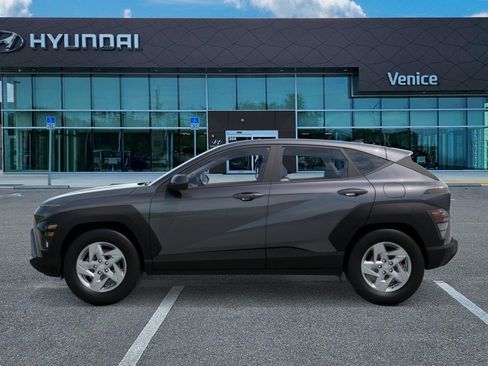 New 2027 Hyundai Kona SE FWD image 3