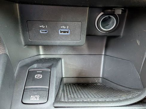 Certified 2021 Nissan Kicks SR w/ SR Premium Package FWD image 34