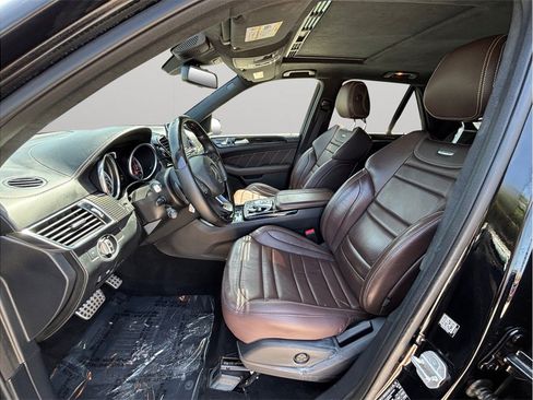 Used 2016 Mercedes-Benz GLE 63 AMG 4MATIC image 2