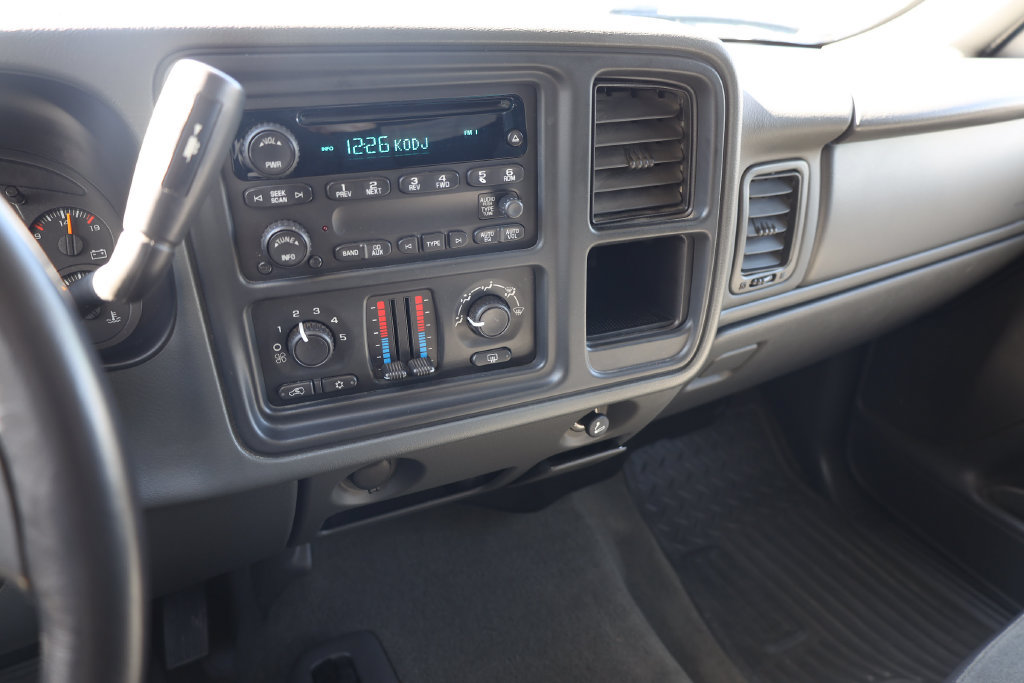 Used 2006 Chevrolet Silverado 1500 LT w/ Light Duty Power Package AWD/4WD image 15