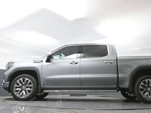 Used 2023 GMC Sierra 1500 Denali w/ Denali Reserve Package AWD/4WD image 30