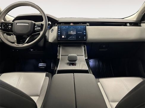 Used 2025 Land Rover Range Rover Velar Dynamic SE image 11