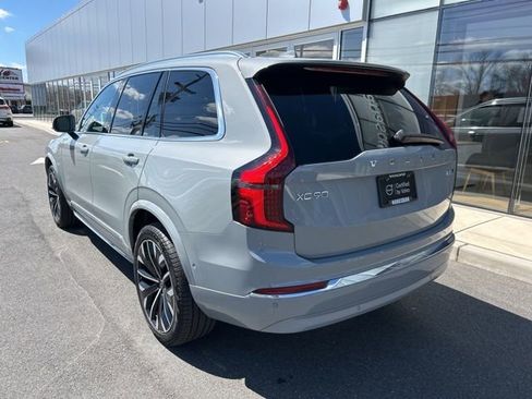 Used 2025 Volvo XC90 B5 Plus image 3