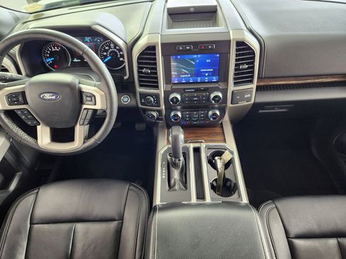 Used 2019 Ford F150 Lariat w/ Equipment Group 502A Luxury AWD/4WD image 15
