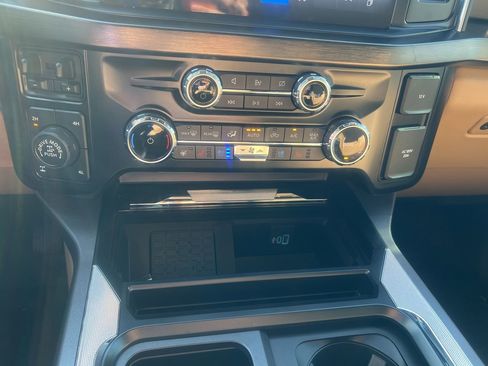 Used 2024 Ford F350 Lariat w/ Lariat Ultimate Package image 30