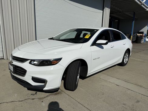 Used 2017 Chevrolet Malibu LS image 3