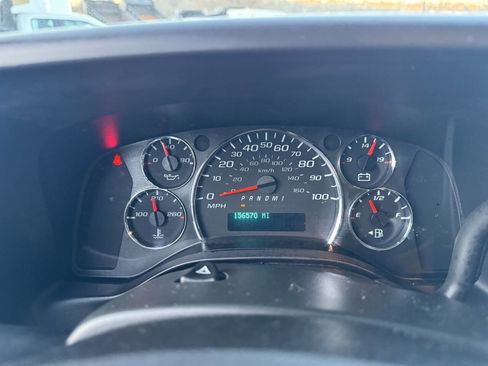 Used 2019 Chevrolet Express 2500 image 21