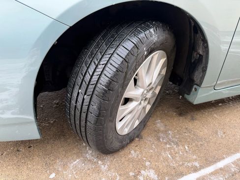 Used 2013 Toyota Prius Plug-In Hybrid image 60