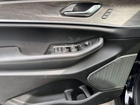 New 2026 Jeep Grand Cherokee L Limited w/ Limited Altitude Package image 8