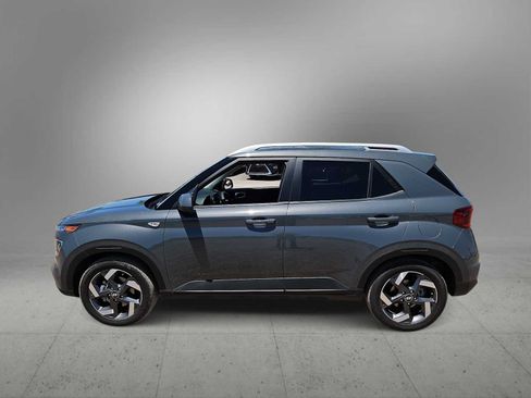 Used 2026 Hyundai Venue SEL FWD image 5