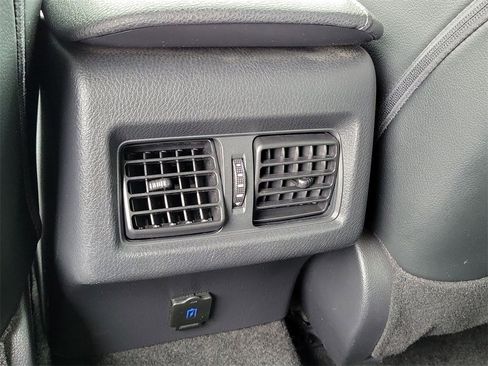 Used 2022 Toyota Camry XSE image 27