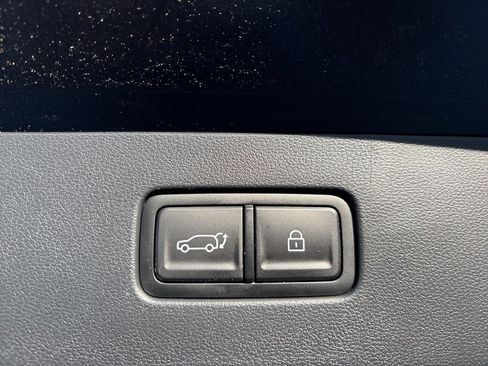 New 2026 Hyundai Ioniq 9 SEL image 11