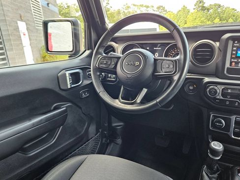 Used 2020 Jeep Wrangler Unlimited Sport S AWD/4WD image 9