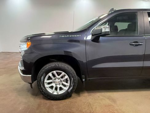 Used 2023 Chevrolet Silverado 1500 LT image 39