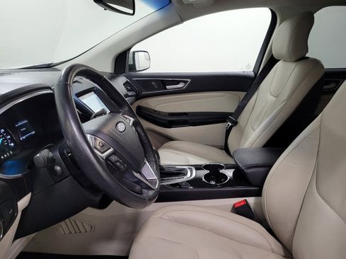 Used 2017 Ford Edge Titanium FWD image 17