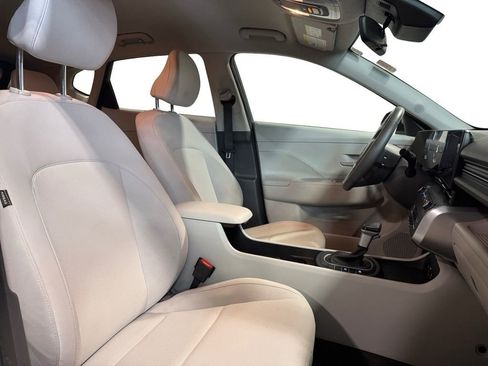 Used 2024 Hyundai Kona SEL image 12