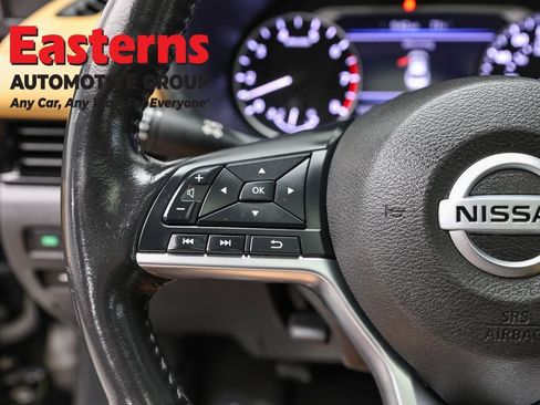 Used 2023 Nissan Sentra SV w/ SV Premium Package FWD image 15