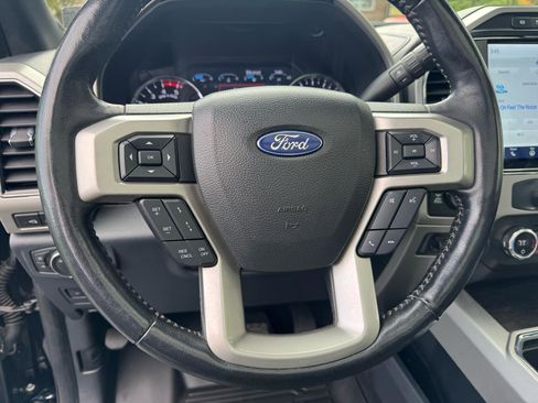Used 2022 Ford F250 Lariat w/ Lariat Ultimate Package AWD/4WD image 16
