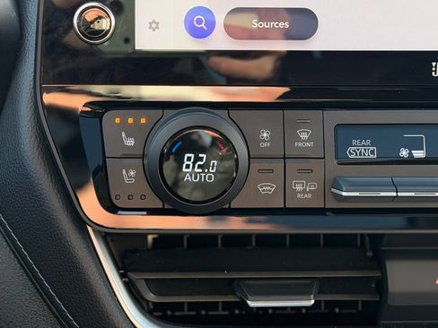 Used 2024 Toyota Grand Highlander Platinum image 23