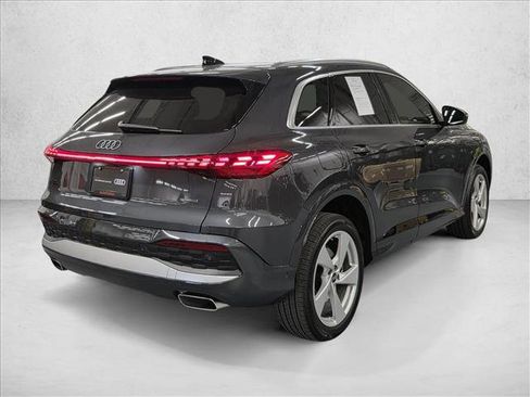 Certified 2025 Audi Q5 Premium Plus image 5
