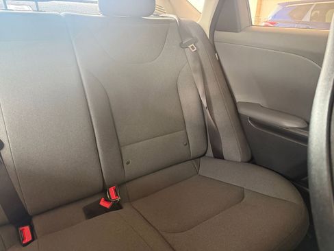 Used 2025 Kia K4 FWD image 36