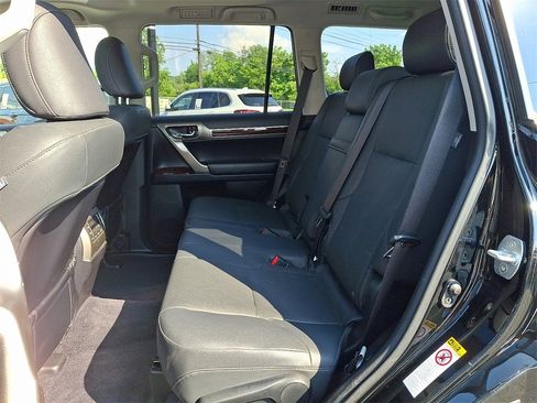 Used 2019 Lexus GX 460 image 10