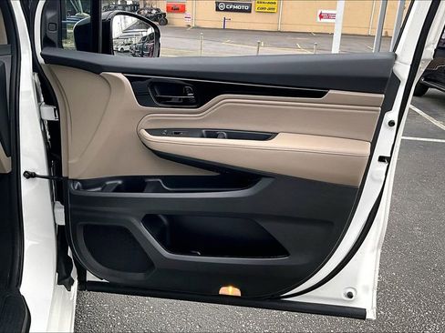 Used 2023 Honda Odyssey Elite image 23